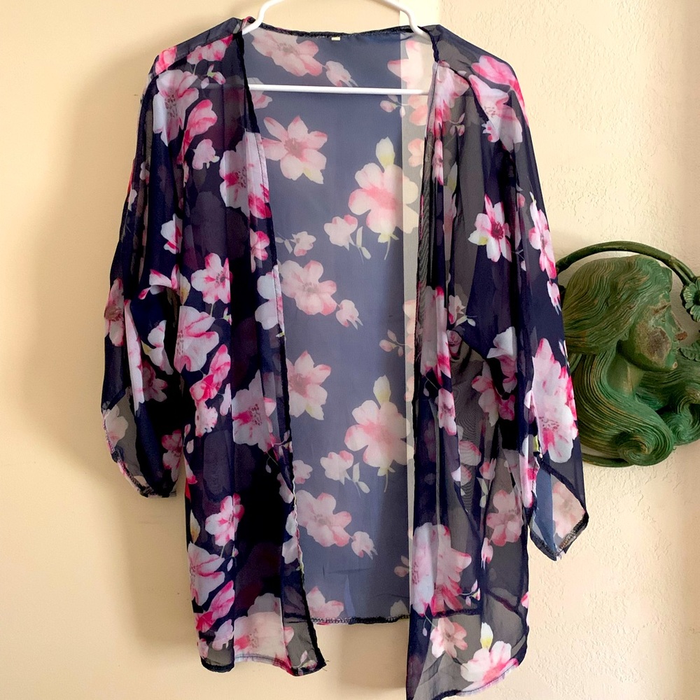 🌺Very pretty cover up🌺